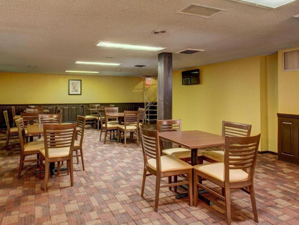 Quality Inn Barre-Montpelier Екстериор снимка