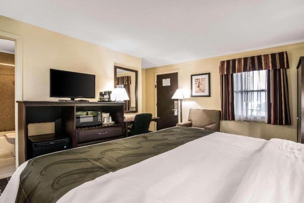 Quality Inn Barre-Montpelier Екстериор снимка