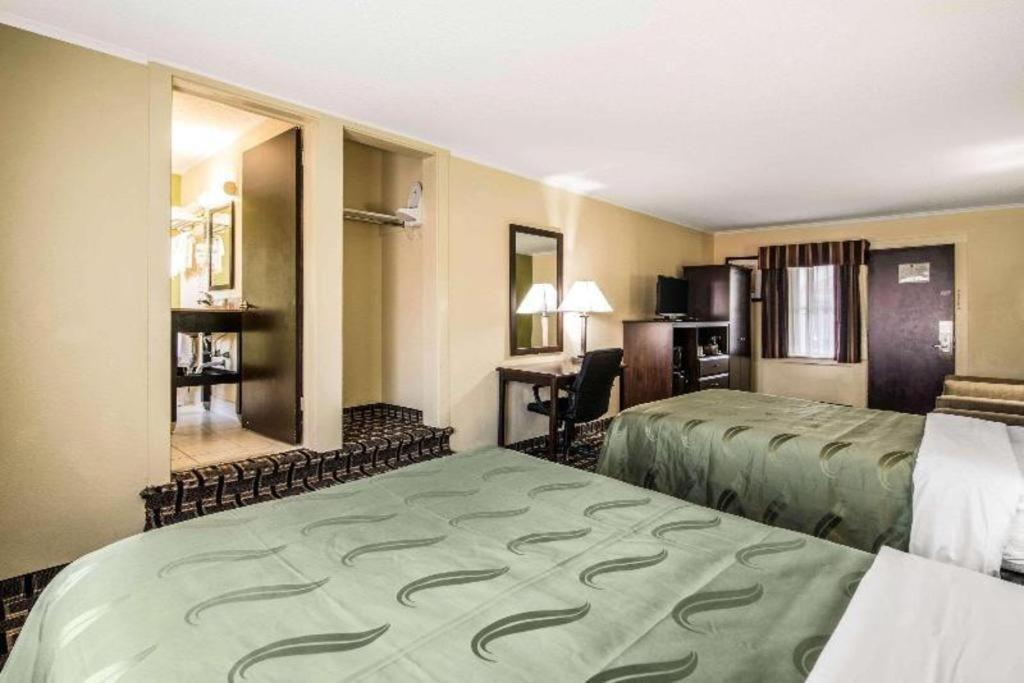 Quality Inn Barre-Montpelier Екстериор снимка